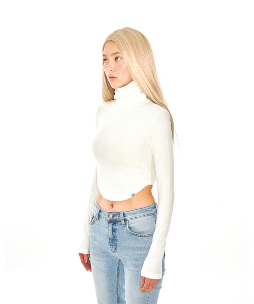 222（イトゥドゥル）の「TOP 017 (WHITE)（ニット/セーター・レディース・その他・FREE）」の3枚目の写真
