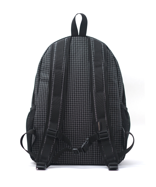 POSH-PROJECTS(ポッシュプロジェクト)の「F155 ブレードバックパック ブラックグリッドストップ(バックパック/リュック・レディース・ブラック・FREE)」の2枚目の写真