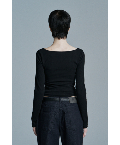SYNERJYN(シナジン)の「SANDY BOAT NECK LONG SLEEVE BLACK(Tシャツ/カットソー・レディース・その他・ONE SIZE)」の3枚目の写真