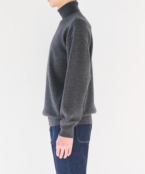 STUDIOUS（ステュディオス）の「【STUDIOUS】CASHMERE WOOL TURTLENECK KNIT（ニット/セーター・メンズ・ブラック/ダークグレー/ホワイト/ブラウン・1/2/3）」の16枚目の写真