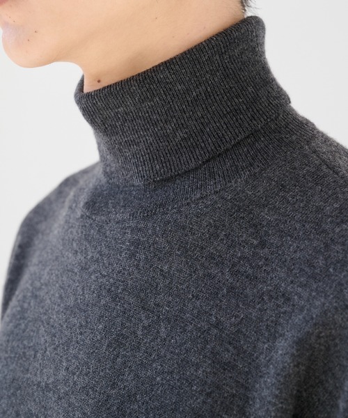 STUDIOUS（ステュディオス）の「【STUDIOUS】CASHMERE WOOL TURTLENECK KNIT（ニット/セーター・メンズ・ブラック/ダークグレー/ホワイト/ブラウン・1/2/3）」の19枚目の写真