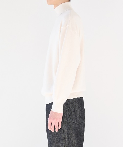 STUDIOUS（ステュディオス）の「【STUDIOUS】CASHMERE WOOL TURTLENECK KNIT（ニット/セーター・メンズ・ブラック/ダークグレー/ホワイト/ブラウン・1/2/3）」の6枚目の写真