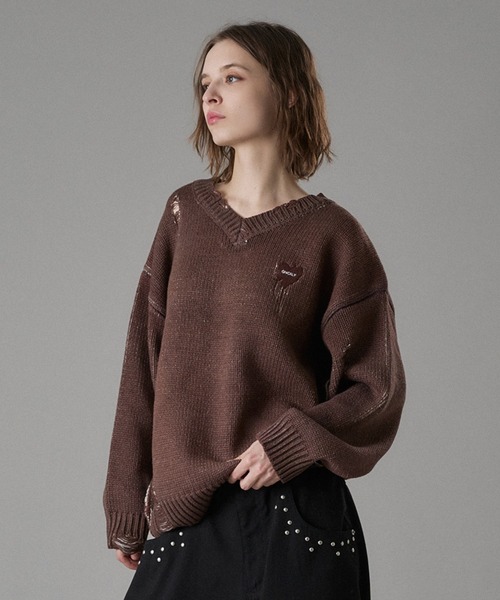 ONCILY（オンシェリー）の「VINTAGE LIKE DAMAGE V-NECK KNIT