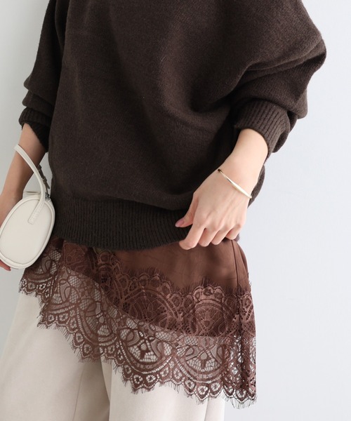 andme(アンドミー)の「【新色追加】サテン裾レースキャミソール【選べる着丈】(キャミソール・レディース・ブラウン/オフホワイト/ブラック/キナリ・MT/M)」の4枚目の写真