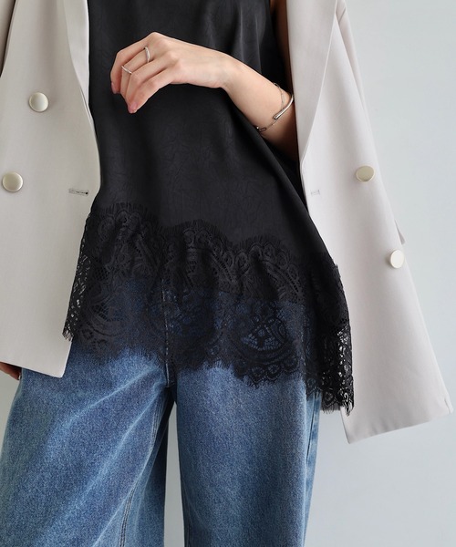 andme(アンドミー)の「【新色追加】サテン裾レースキャミソール【選べる着丈】(キャミソール・レディース・ブラウン/オフホワイト/ブラック/キナリ・MT/M)」の3枚目の写真