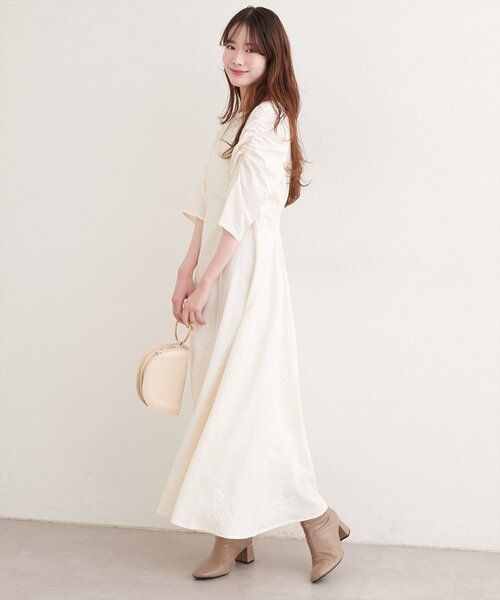 natural couture（ナチュラルクチュール）の「フラワージャガードジゴスリーブワンピース（ワンピース・レディース・ブラック/オフホワイト/ベージュ・FREE）」の15枚目の写真