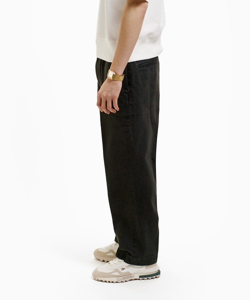 LACOSTE(ラコステ)の「センタープレスエフェクト ワイドテーパードデニムパンツ(デニムパンツ・メンズ・インディゴブルー/ブラック・46/42/38)」の15枚目の写真