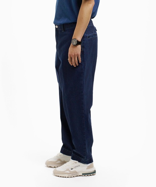 LACOSTE(ラコステ)の「センタープレスエフェクト ワイドテーパードデニムパンツ(デニムパンツ・メンズ・インディゴブルー/ブラック・46/42/38)」の21枚目の写真