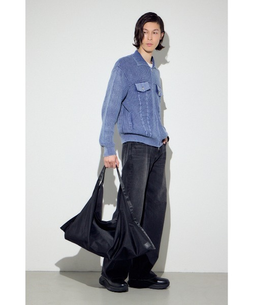 AZUL by moussy(アズールバイマウジー)の「変形トートバッグ(トートバッグ・メンズ・カーキ/ブラック・FREE)」の4枚目の写真