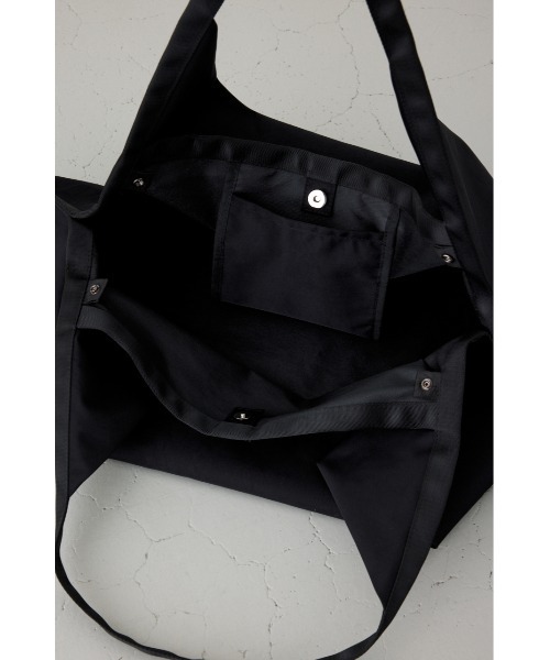 AZUL by moussy(アズールバイマウジー)の「変形トートバッグ(トートバッグ・メンズ・カーキ/ブラック・FREE)」の10枚目の写真