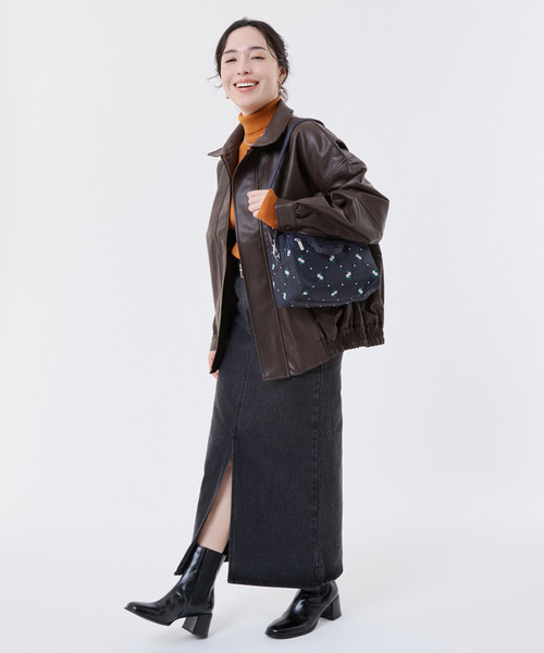 LeSportsac(レスポートサック)の「EVERYDAY SM SATCHEL フローラルラティスEMB(ショルダーバッグ・レディース・ブルー・FREE)」の3枚目の写真