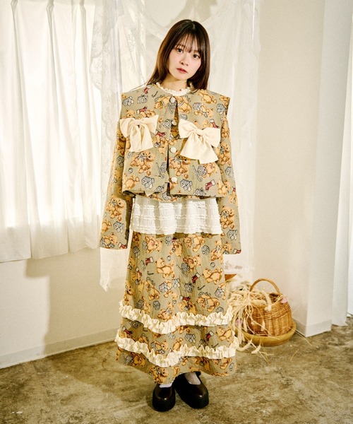 kutir（クティール）の「【クティールとレトロ】マルチウェイゴブランリボンジャケット（テーラードジャケット・レディース・ベージュ/レッド・FREE）」の18枚目の写真