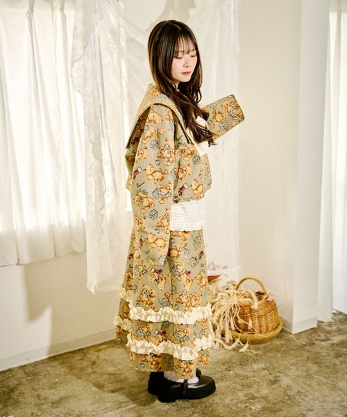 kutir（クティール）の「【クティールとレトロ】マルチウェイゴブランリボンジャケット（テーラードジャケット・レディース・ベージュ/レッド・FREE）」の20枚目の写真