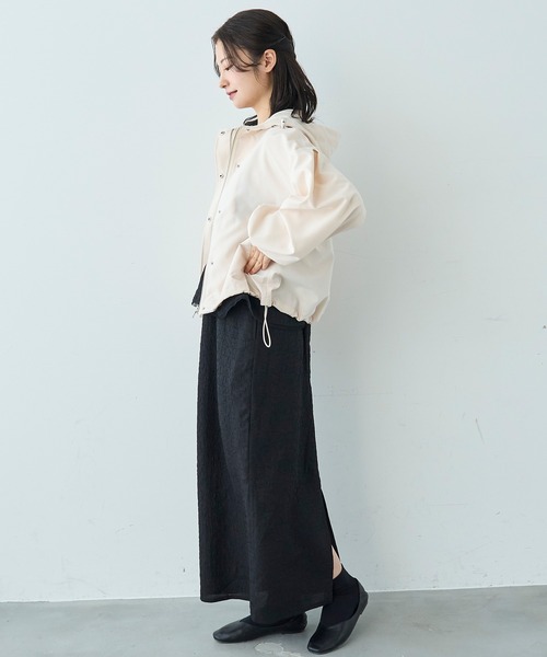 mil（ミル）の「フーディー 　ブルゾン【586107】（マウンテンパーカー・レディース・ブラック/グレイッシュベージュ/オフホワイト・XS/S）」の13枚目の写真