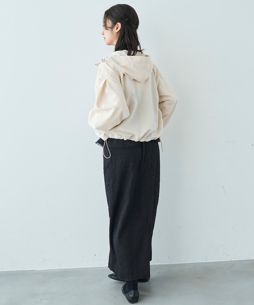 mil（ミル）の「フーディー 　ブルゾン【586107】（マウンテンパーカー・レディース・ブラック/グレイッシュベージュ/オフホワイト・XS/S）」の14枚目の写真