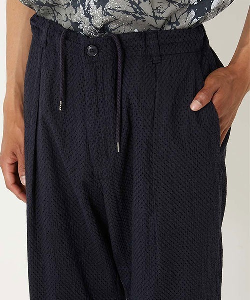 BLUE BLUE JAPAN（ブルーブルージャパン）の「マイヤーレース タックストレートパンツ（その他パンツ・メンズ・ダークネイビー・S/L/XL/M）」の5枚目の写真