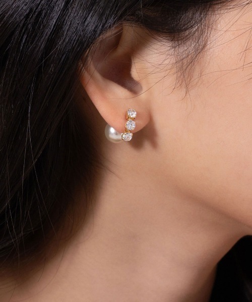 CEMONEMO(セモネモ)の「3連 ビジュー パール バックキャッチ ピアス(ピアス(両耳用)・レディース・シルバー/ゴールド・FREE)」の1枚目の写真