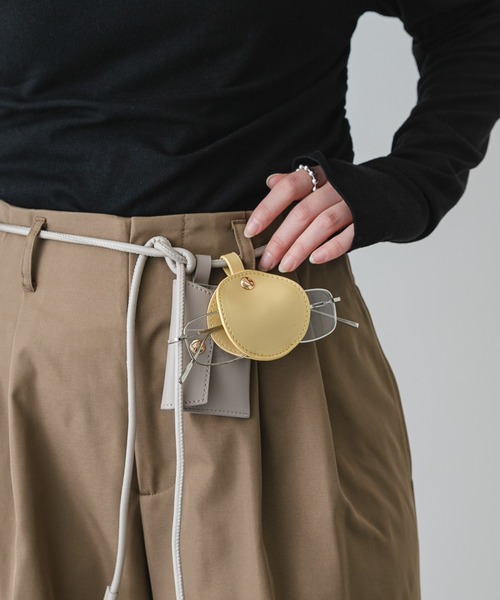SENSE OF PLACE by URBAN RESEARCH(センスオブプレイスバイアーバンリサーチ)の「コンビカラーポーチツキベルト(ベルト・レディース・ブラック/ベージュ/ブラウン・ONE)」の14枚目の写真