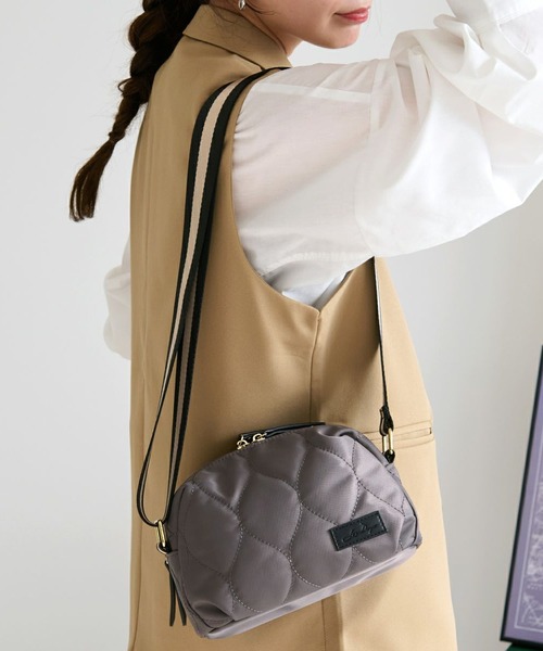 LIZDAYS(リズデイズ)の「LIZDAYS QUILTED NYLON WALLET BAG(ショルダーバッグ・レディース・ダークグレー/ナチュラル/グリーン系/ブラック/グレイッシュベージュ・FREE)」の8枚目の写真