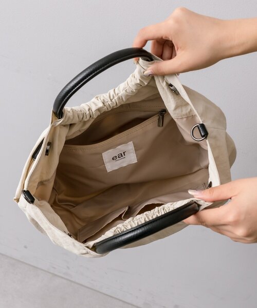 ear PAPILLONNER(イアパピヨネ)の「《撥水/便利な2WAY》ハーフサークルバッグ(ショルダーバッグ・レディース・ブラック/グリーン系その他/アイボリー・FREE)」の18枚目の写真
