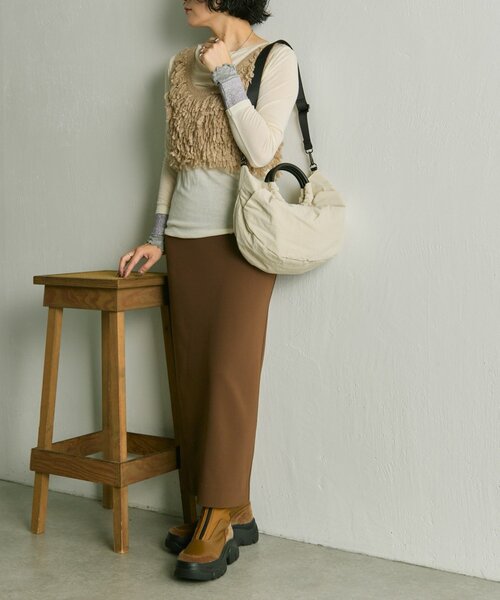 ear PAPILLONNER(イアパピヨネ)の「《撥水/便利な2WAY》ハーフサークルバッグ(ショルダーバッグ・レディース・ブラック/グリーン系その他/アイボリー・FREE)」の17枚目の写真