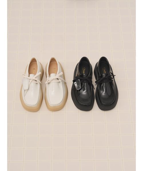 SNIDEL(スナイデル)の「【SNIDEL/Clarks】Torview/トービュー(その他シューズ・レディース・ブラック/アイボリー・22.5/24/23.5/23)」の4枚目の写真