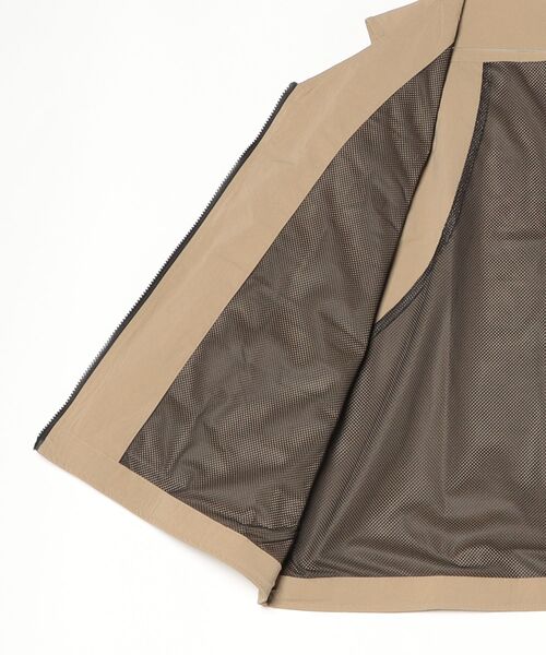 KEEN(キーン)の「NYLON MULTI POCKET VEST / ナイロン マルチ ポケット ベスト(ベスト・メンズ・サンドベージュ・XL/L/S/M)」の3枚目の写真