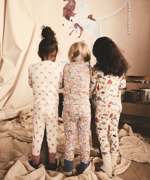 Cath Kidston(キャスキッドソン)の「キッズ レギンス3枚セットNavy Floral(レギンス/スパッツ・キッズ・アイボリー・100/110)」の1枚目の写真