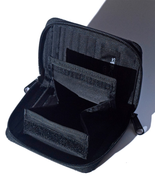 ALDIES(アールディーズ)の「Python Wallet / パイソンウォレット(財布・メンズ・ベージュ/ブラック・FREE)」の6枚目の写真