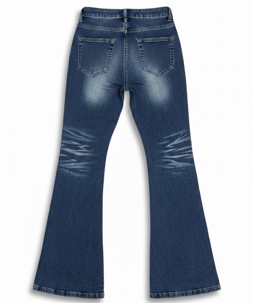 NANEA（ナネア）の「ベルトデザインフレアデニムパンツ（デニムパンツ・レディース・ブラック/ネイビー・SMALL/MEDIUM）」の5枚目の写真