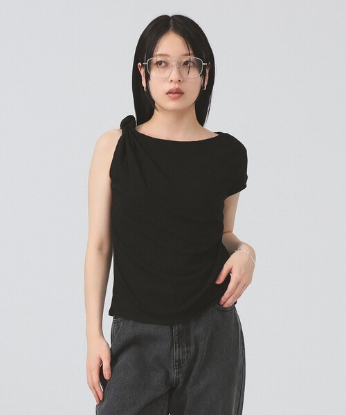Ray BEAMS(レイビームス)の「アシンメトリー オフショルダー Tシャツ(Tシャツ/カットソー・レディース・ライトグレー/ブラック・ONE SIZE)」の10枚目の写真