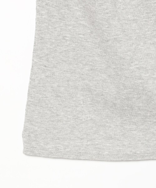 Ray BEAMS(レイビームス)の「アシンメトリー オフショルダー Tシャツ(Tシャツ/カットソー・レディース・ライトグレー/ブラック・ONE SIZE)」の13枚目の写真