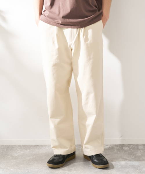 B.C STOCK(ベーセーストック)の「FORHUS ストレートイージーチノ(チノパンツ・メンズ・アイボリー/ベージュ/ネイビー・MEDIUM/LARGE)」の2枚目の写真