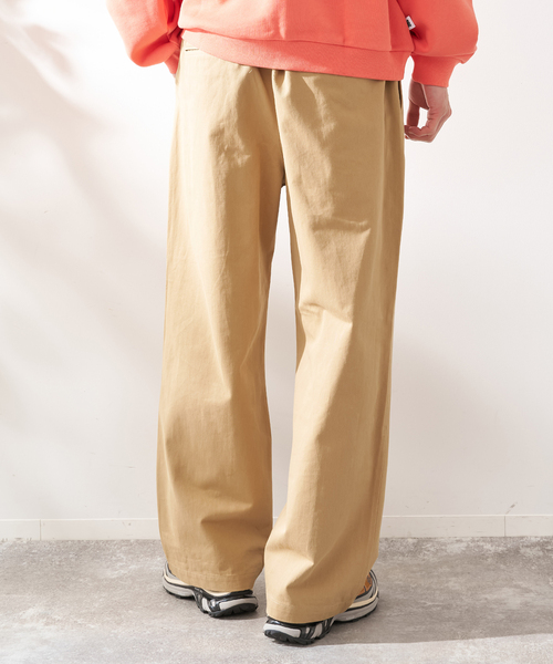 B.C STOCK(ベーセーストック)の「FORHUS ストレートイージーチノ(チノパンツ・メンズ・アイボリー/ベージュ/ネイビー・MEDIUM/LARGE)」の11枚目の写真