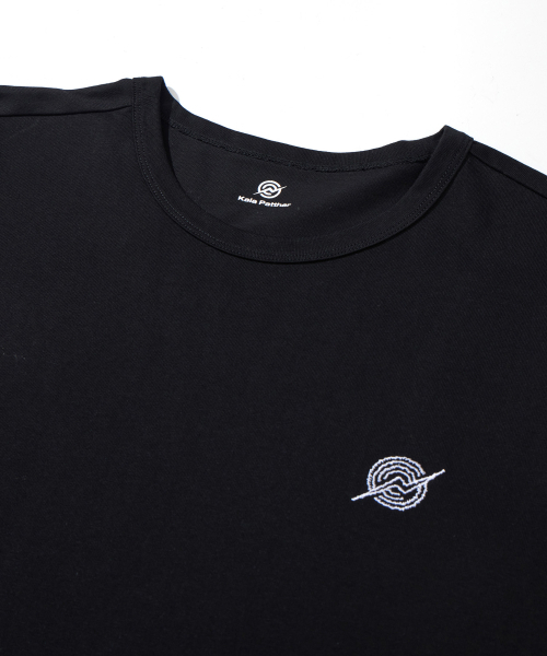 KALAPATTHAR(カラパタール)の「BACK KP SLOGAN EAGLE GRAPHIC RINGER T-SHIRT - BLACK(Tシャツ/カットソー・メンズ・その他・MEDIUM/LARGE/X-LARGE)」の6枚目の写真
