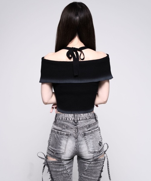 REFLEM(レフレム)の「『REFLEM/レフレム』オフショルZIPニットトップス(その他トップス・レディース・チャコールグレー/ブラック・FREE)」の5枚目の写真