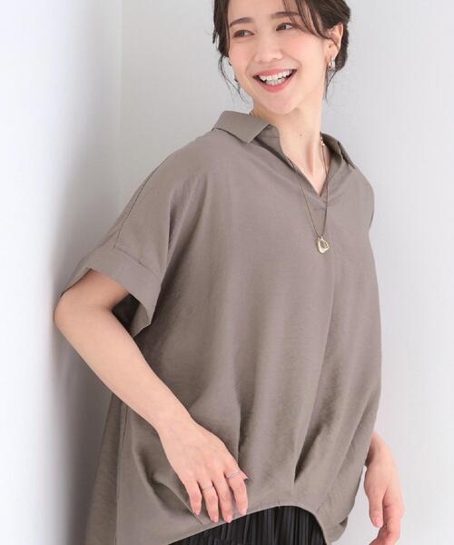 SHOO・LA・RUE(シューラルー)の「【ひんやり/S-LL/洗濯機可】インせず着られる 裾タック スキッパーシャツ(シャツ/ブラウス・レディース・ブラウン系/ブラック/ブルーグリーン/ナチュラル・03/02/04/01)」の2枚目の写真