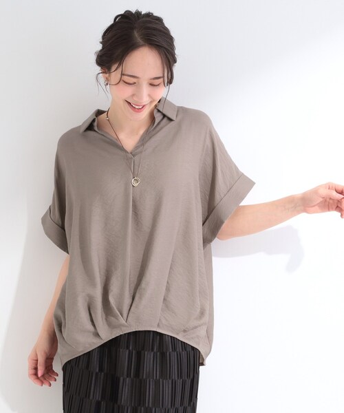 SHOO・LA・RUE(シューラルー)の「【ひんやり/S-LL/洗濯機可】インせず着られる 裾タック スキッパーシャツ(シャツ/ブラウス・レディース・ブラウン系/ブラック/ブルーグリーン/ナチュラル・03/02/04/01)」の21枚目の写真