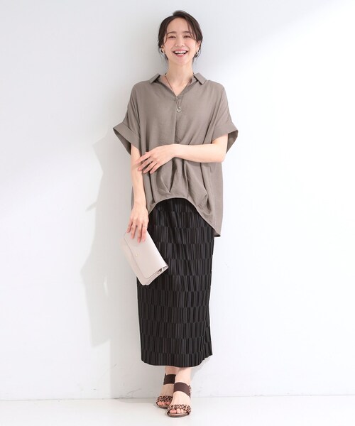SHOO・LA・RUE(シューラルー)の「【ひんやり/S-LL/洗濯機可】インせず着られる 裾タック スキッパーシャツ(シャツ/ブラウス・レディース・ブラウン系/ブラック/ブルーグリーン/ナチュラル・03/02/04/01)」の19枚目の写真