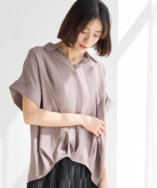 SHOO・LA・RUE(シューラルー)の「【ひんやり/S-LL/洗濯機可】インせず着られる 裾タック スキッパーシャツ(シャツ/ブラウス・レディース・ブラウン系/ブラック/ブルーグリーン/ナチュラル・03/02/04/01)」の6枚目の写真