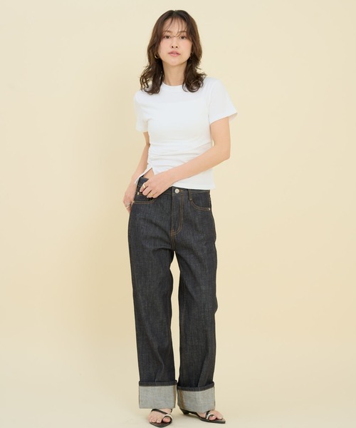 FMiBL(ファミル)の「スリットTシャツ(Tシャツ/カットソー・レディース・ホワイト/ブラック・FREE)」の5枚目の写真