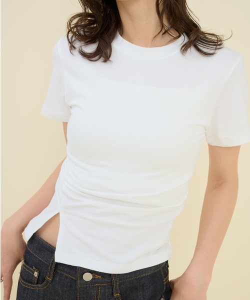 FMiBL(ファミル)の「スリットTシャツ(Tシャツ/カットソー・レディース・ホワイト/ブラック・FREE)」の9枚目の写真