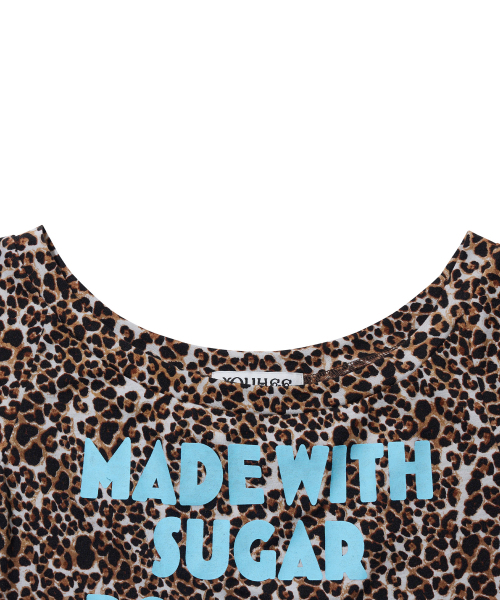 YOUHEE(ユヒ)の「LEOPARD LETTERING T-SHIRTS_BROWN(Tシャツ/カットソー・レディース・その他・FREE)」の4枚目の写真