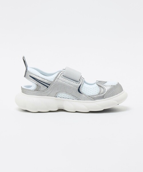 NEW BALANCE(ニューバランス)の「【WEB限定】<New Balance> 230 Hook and Loop サンダル / キッズ 17cm-21cm(サンダル・キッズ・シルバー/ブラック・19cm/20cm/17cm/21cm/18cm)」の5枚目の写真