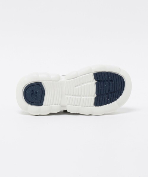 NEW BALANCE(ニューバランス)の「【WEB限定】<New Balance> 230 Hook and Loop サンダル / キッズ 17cm-21cm(サンダル・キッズ・シルバー/ブラック・19cm/20cm/17cm/21cm/18cm)」の7枚目の写真