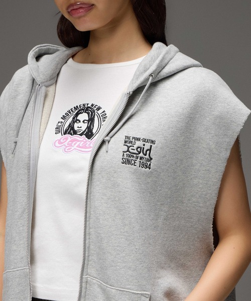 X-girl(エックスガール)の「SIGNBOARD LOGO ZIP UP SWEAT VEST(ベスト・レディース・アッシュ/ブラック/バーガンディー・S/M)」の22枚目の写真