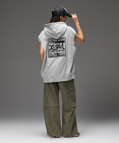 X-girl(エックスガール)の「SIGNBOARD LOGO ZIP UP SWEAT VEST(ベスト・レディース・アッシュ/ブラック/バーガンディー・S/M)」の20枚目の写真