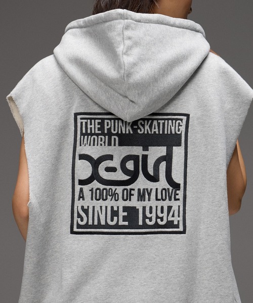 X-girl(エックスガール)の「SIGNBOARD LOGO ZIP UP SWEAT VEST(ベスト・レディース・アッシュ/ブラック/バーガンディー・S/M)」の21枚目の写真