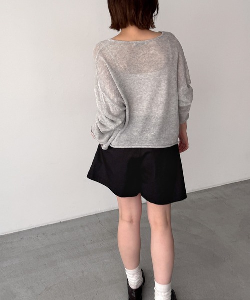 CANAL JEAN（キャナルジーン）の「El mar　リヨセルリネンVネックニット（ニット/セーター・レディース・ベージュ/ブラック/グレー・ONE SIZE）」の5枚目の写真