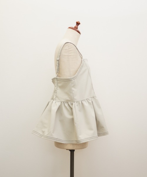 CLETTE（クレット）の「CLETTEオリジナルステッチラインペプラムビスチェ（その他トップス・レディース・ブラック/ライトベージュ/レッド・4L/3L/LL）」の9枚目の写真